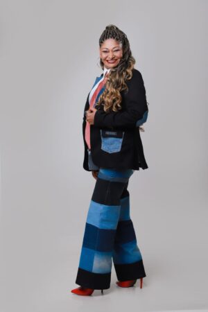 Conjunto patchwork calça e blazer.